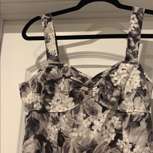 DRESS NWT - Picture 2 of 5